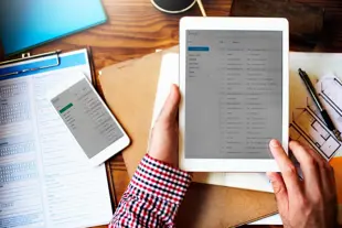 7 Ways e-Invoicing Helps Malaysian SMEs Save Time and Reduce Costs
